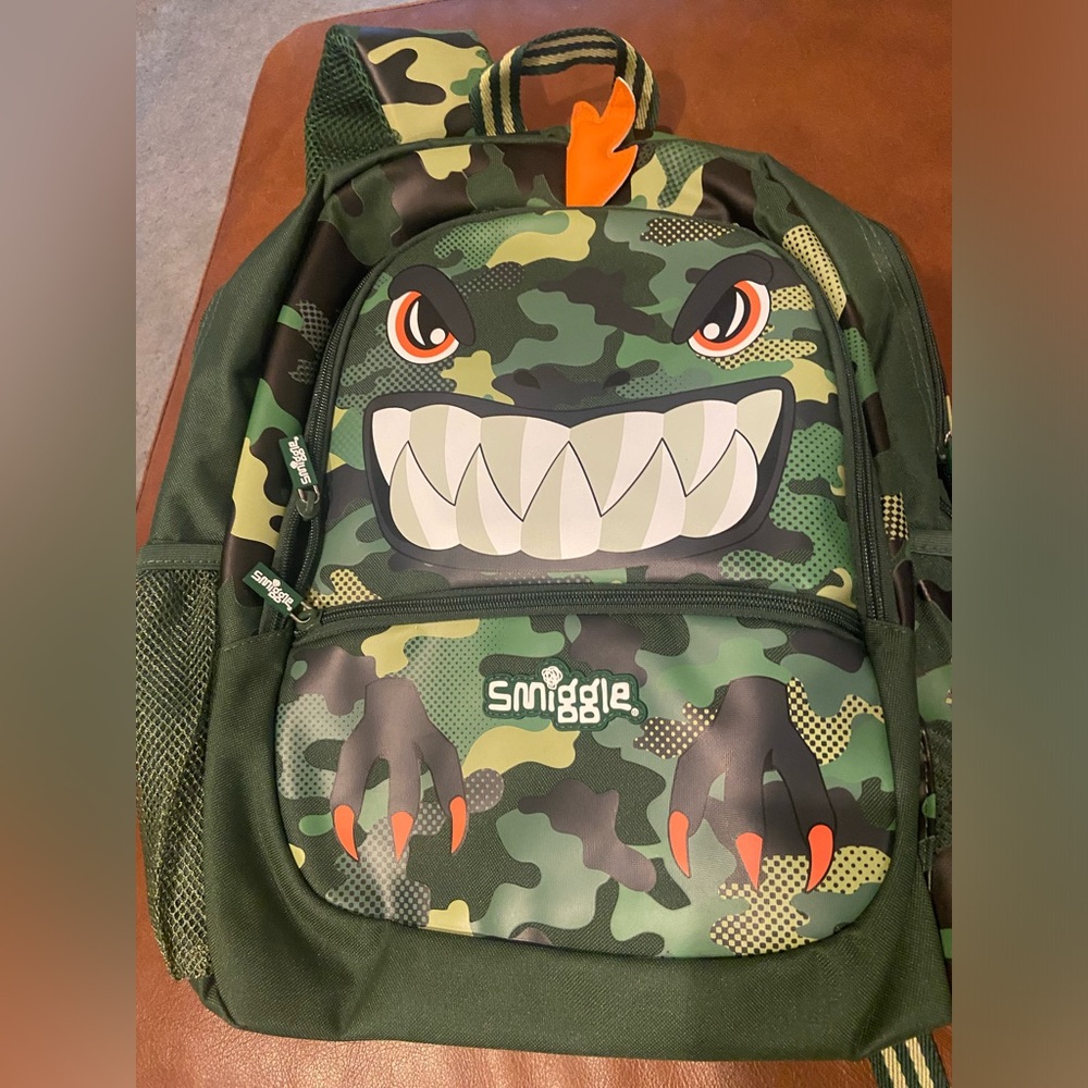 NWT! Smiggle Camo backpack 🎒